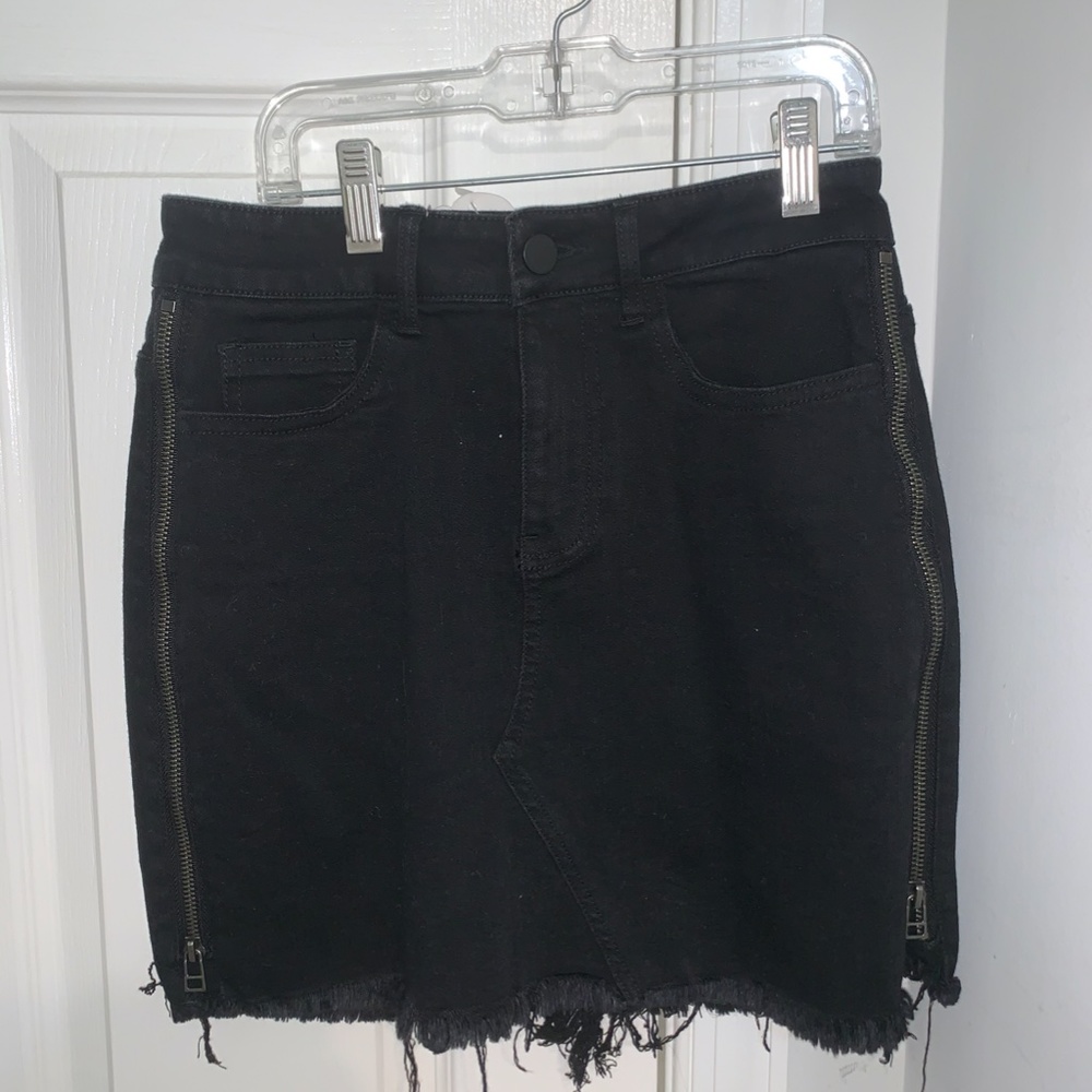 Black Label Skirt